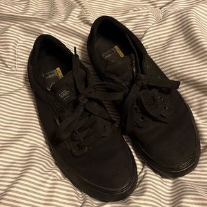 Black canvas vans